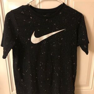 Nike boys shirt